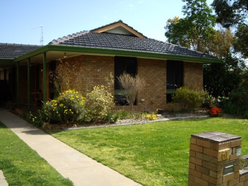 61 Campaspe Esplanade, Echuca VIC 3564