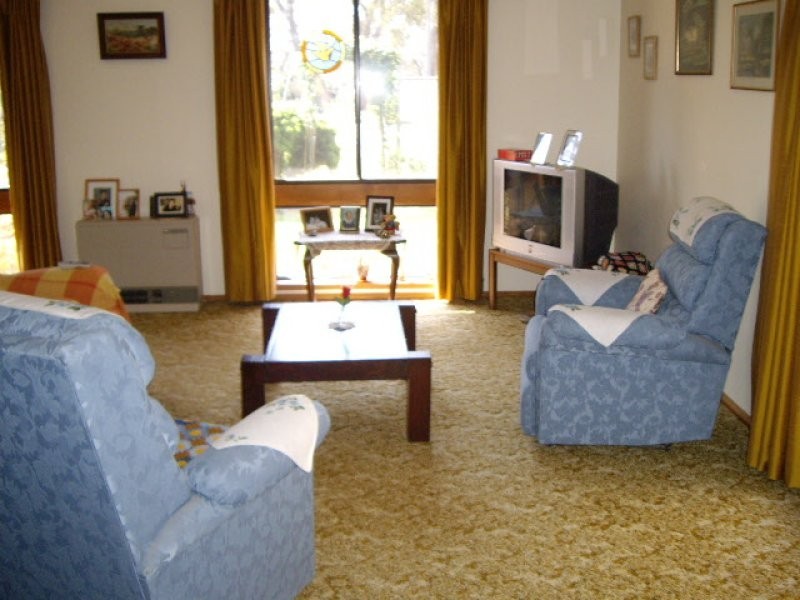 61 Campaspe Esplanade, Echuca VIC 3564