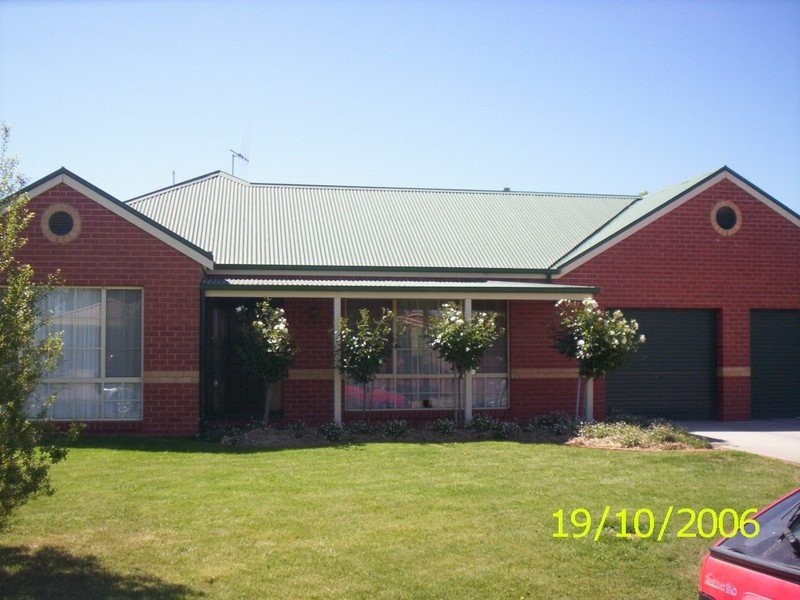 33 Adelaide Crescent, Echuca VIC 3564