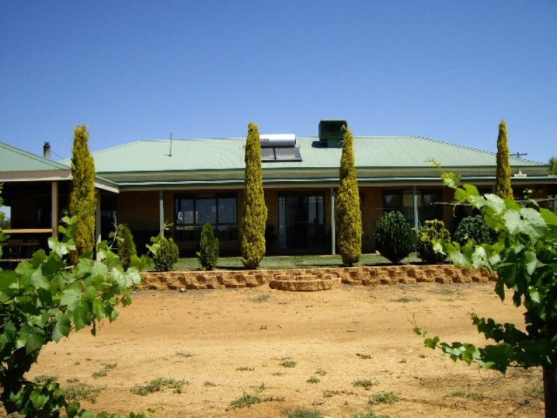 446 Perricoota Road, Moama NSW 2731