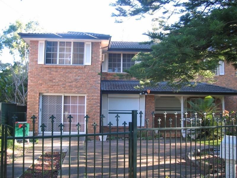 35 Bell Crescent, Fairfield NSW 2165