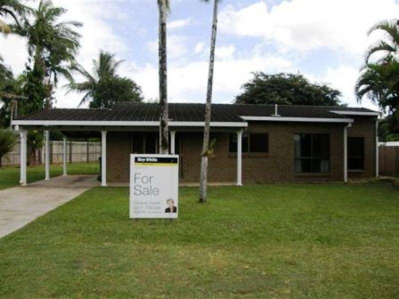 32 Shannon Drive, Woree QLD 4868