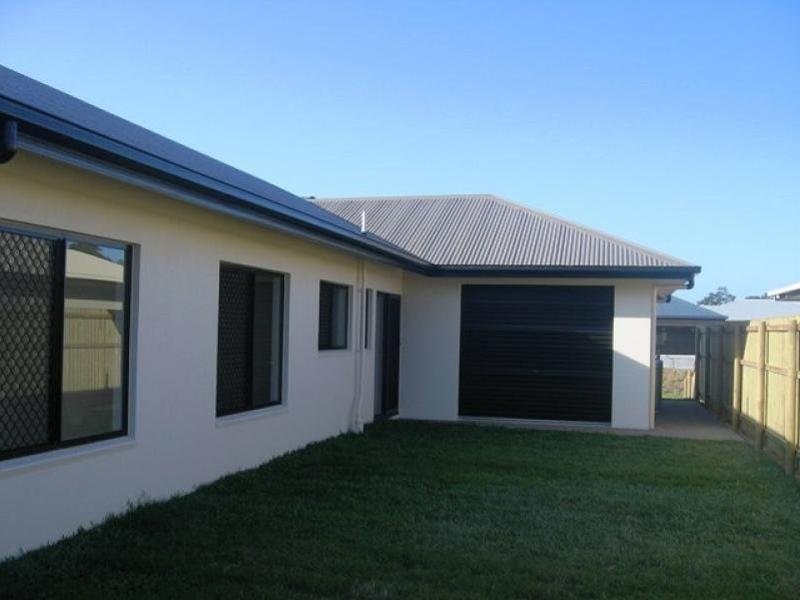 2 Powlett Close, Bentley Park QLD 4869