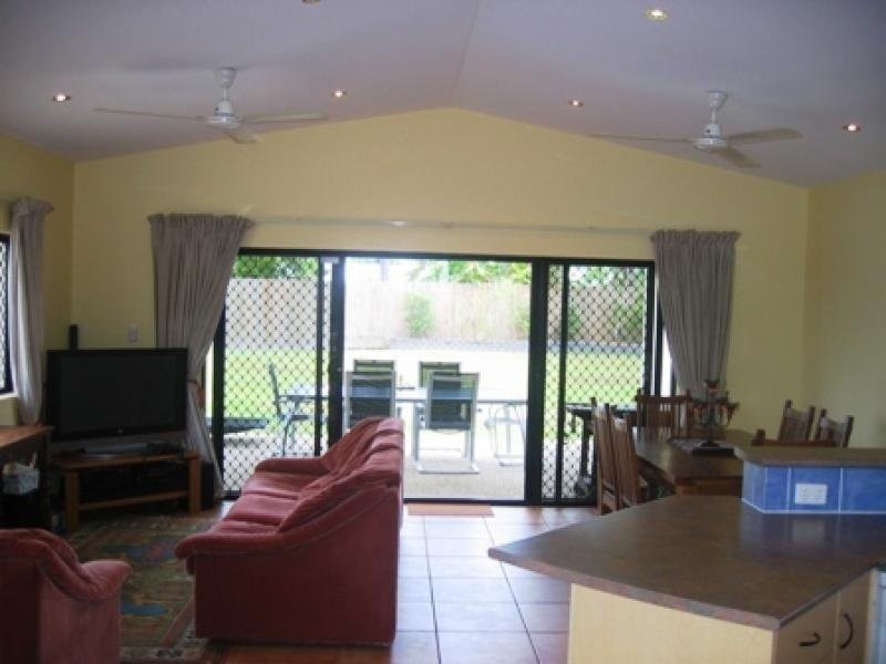22 Bathurst Drive, Bentley Park QLD 4869