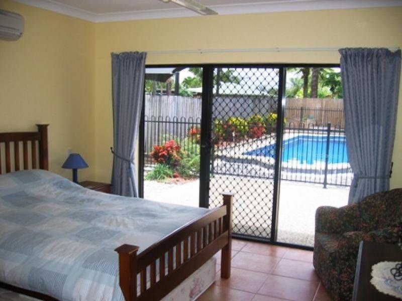22 Bathurst Drive, Bentley Park QLD 4869