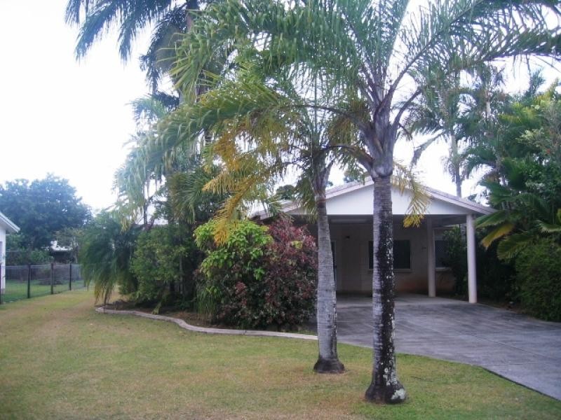 17 McLaughlin Road, Bentley Park QLD 4869