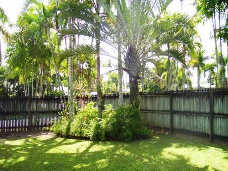 1 Fishburn Street, Bentley Park QLD 4869