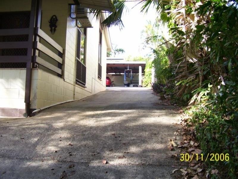 16 Beatrice Street, Mooroobool QLD 4870