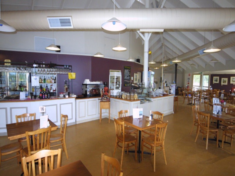 805 Cameron Drive, Mount Macedon VIC 3441