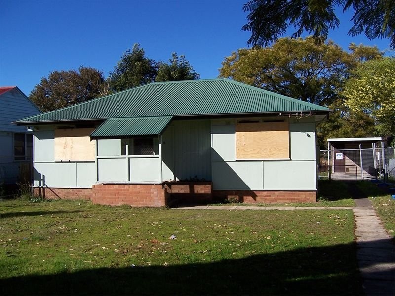 6 Phillip Road, Raymond Terrace NSW 2324