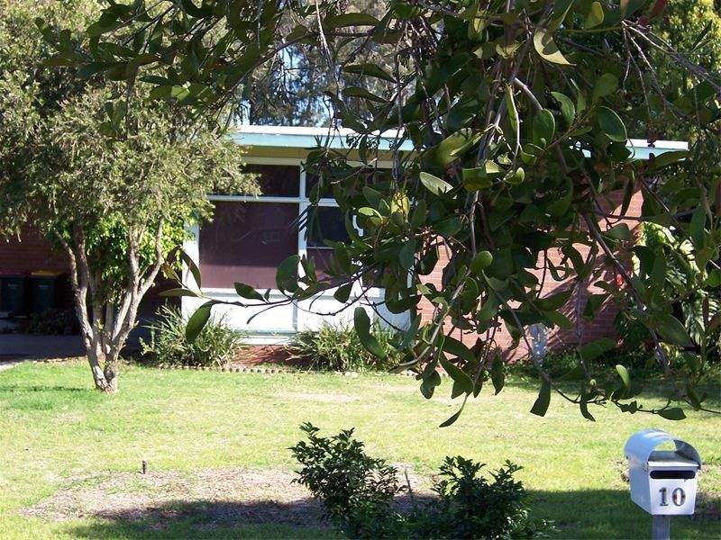 10 Troman Parade, Raymond Terrace NSW 2324