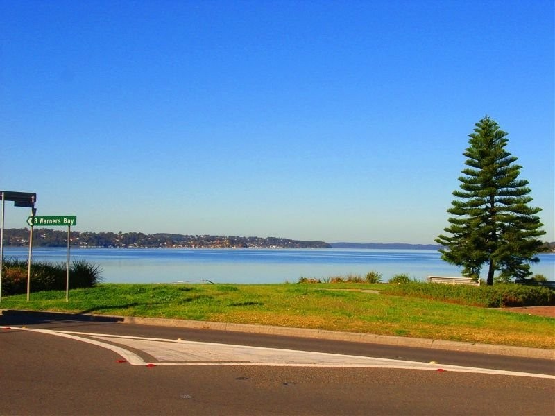 194 The Esplanade, Speers Point NSW 2284