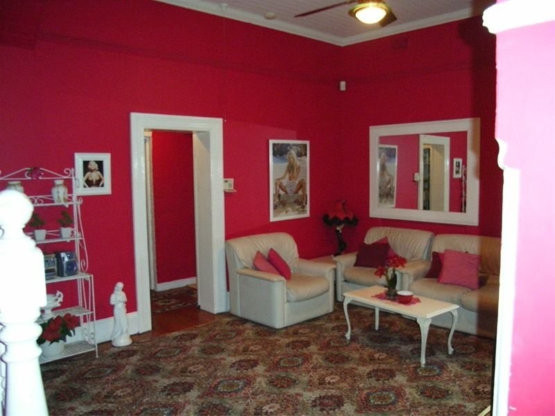 4 Swan Street, Hamilton NSW 2303