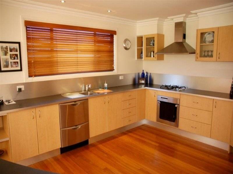 17 Whipbird Way, Belmont NSW 2280