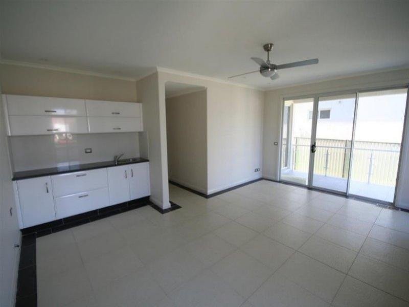 556D The Esplanade, Warners Bay NSW 2282
