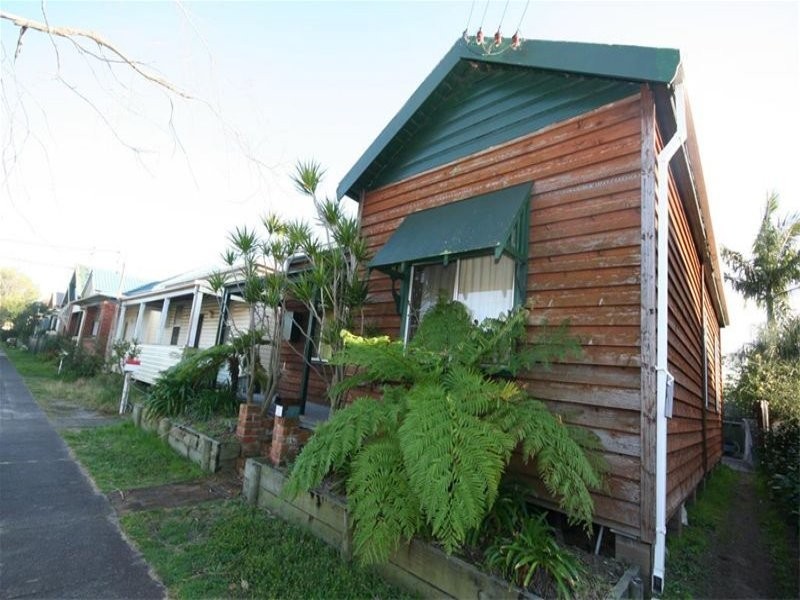 136 Lindsay Street, Hamilton NSW 2303