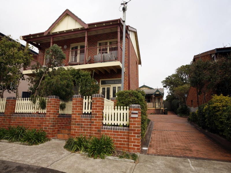 7 Ridge Street, Merewether NSW 2291
