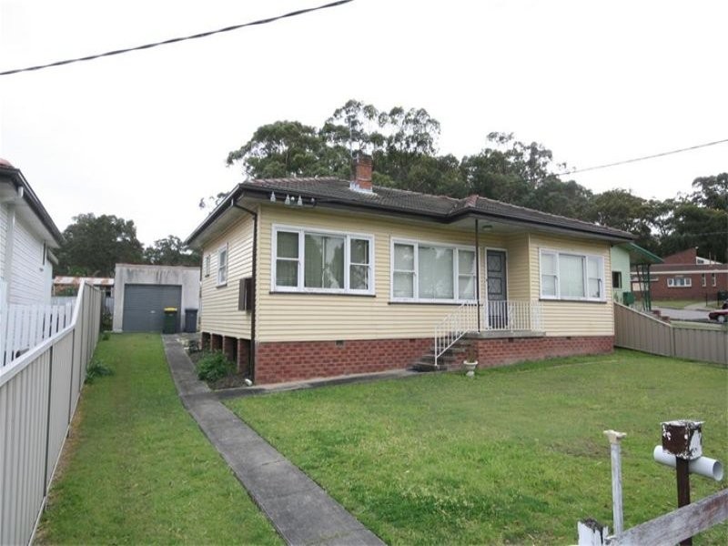 4 Narla Road, Belmont North NSW 2280