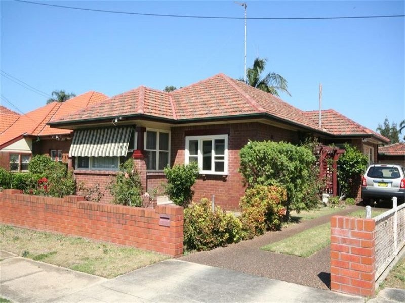39 Hebburn Street, Hamilton East NSW 2303