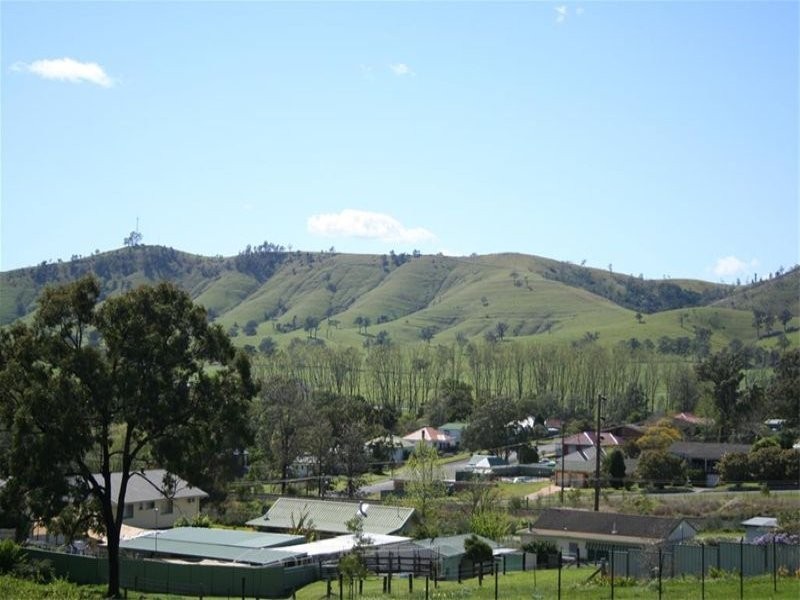15 Dowling Street, Dungog NSW 2420