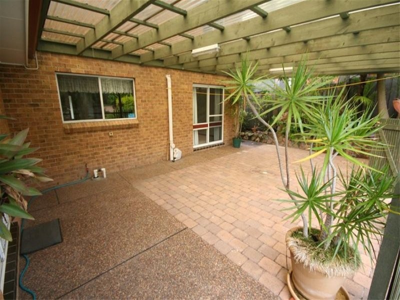 8 Lindeman Close, Eleebana NSW 2282