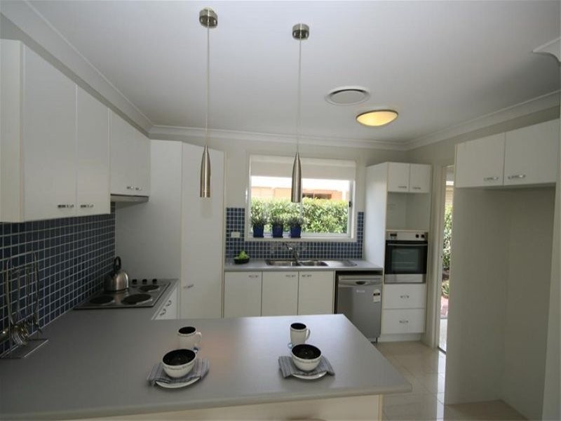 54 Northlakes Drive, Cameron Park NSW 2285