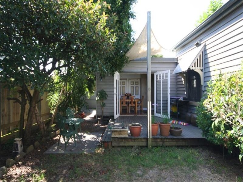 4 Lindsay Street, Hamilton NSW 2303