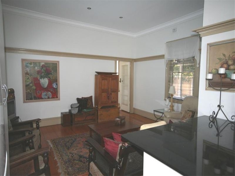 4 Lindsay Street, Hamilton NSW 2303