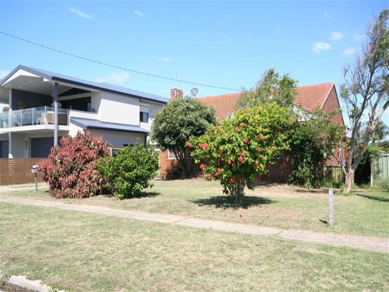 7 Stone Street, Stockton NSW 2295