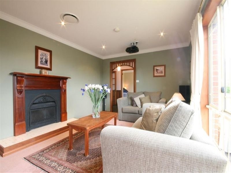 11 Rosamond Street, Maryland NSW 2287