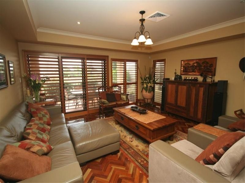 105 Ross Street, Belmont NSW 2280