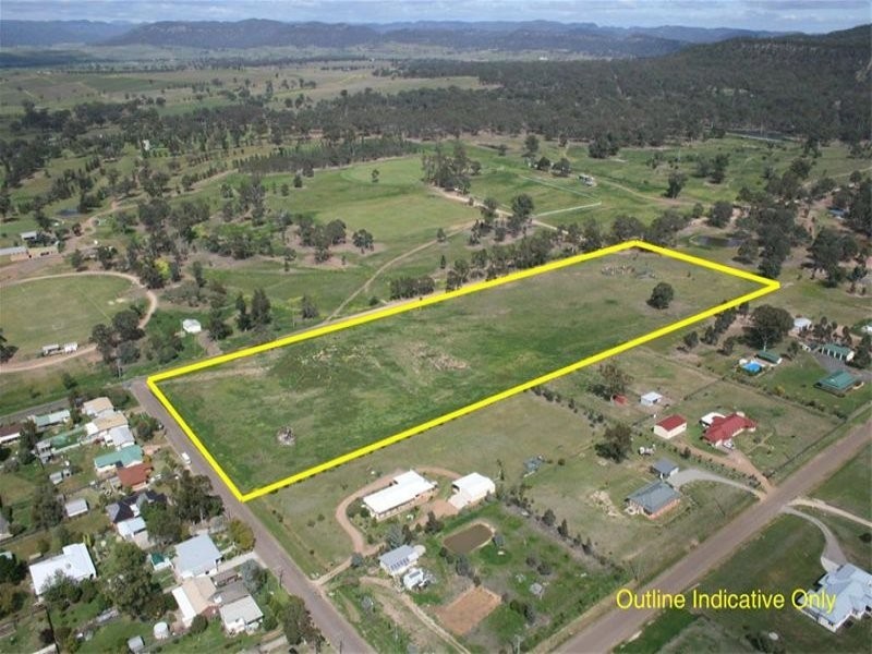 2 Almond Street, Denman NSW 2328