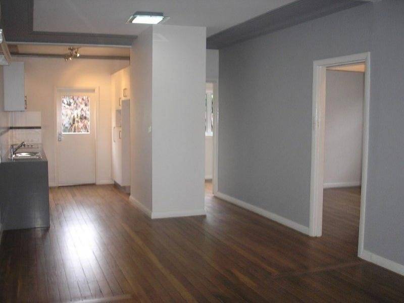 4 Gulliver Street, Hamilton NSW 2303