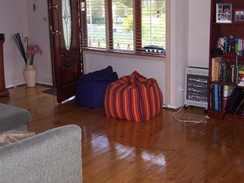 15 Carbeen Street, Gateshead NSW 2290