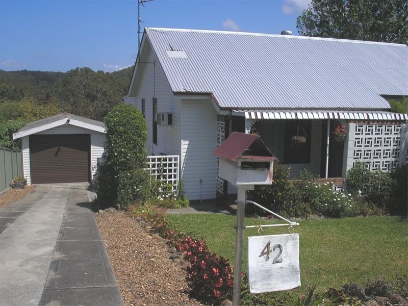 42 Manfred Avenue, Windale NSW 2306