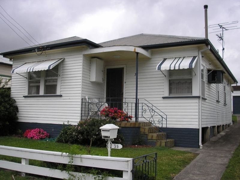 39 Wansbeck Valley Road, Cardiff NSW 2285