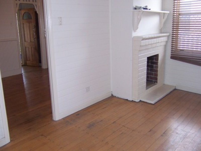 34 Henson Street, Mayfield East NSW 2304