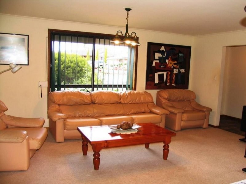 4 Pitcairn Circuit, Seaford Rise SA 5169