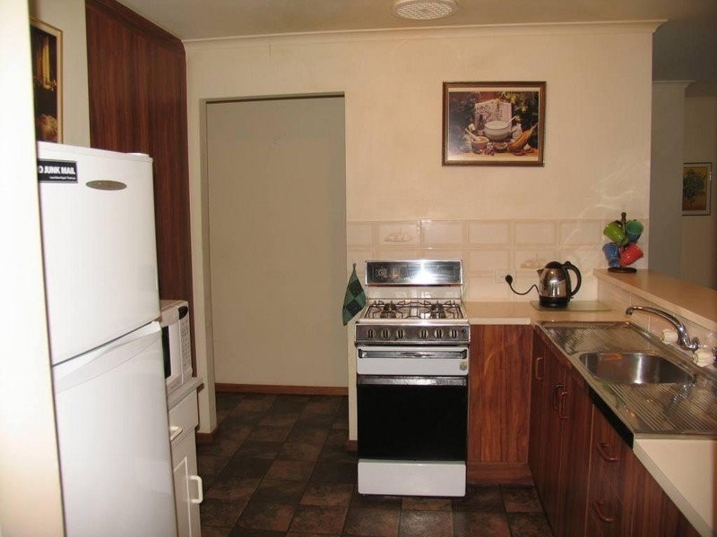 4 Pitcairn Circuit, Seaford Rise SA 5169