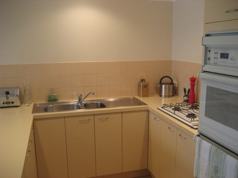 9 Third Street, Brompton SA 5007