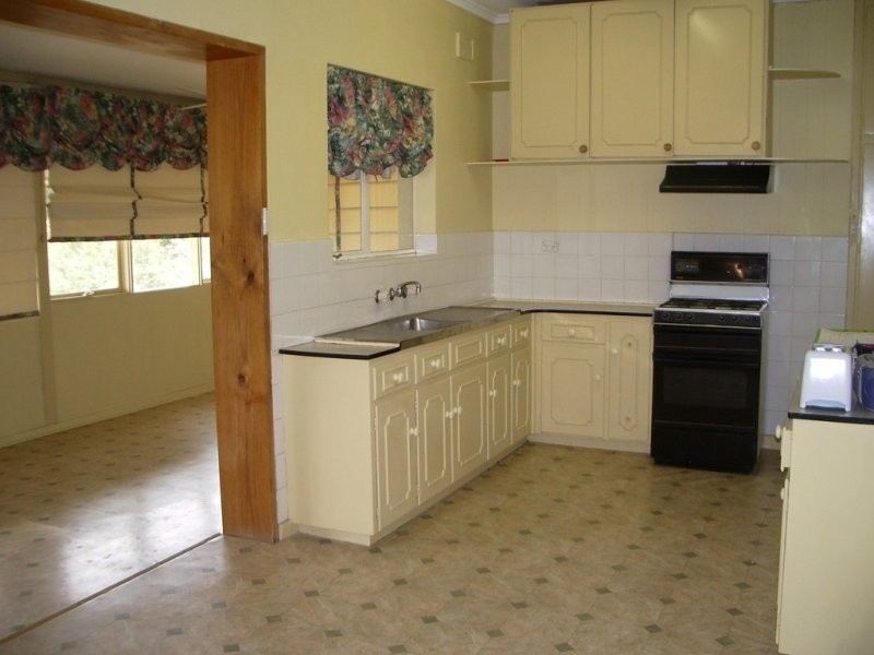 8 Dunkirk Avenue, Clapham SA 5062