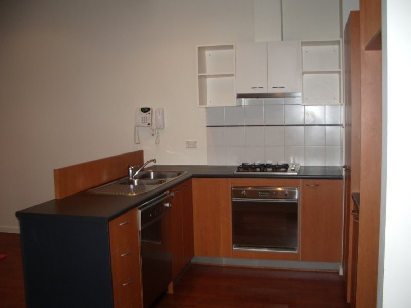 13 Sparmen Close, Adelaide SA 5000