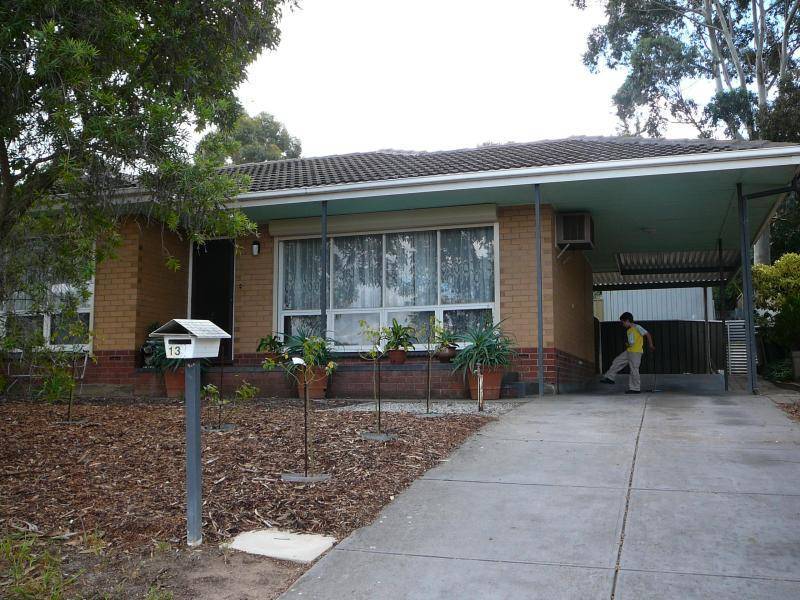 13 Richard Avenue, Hackham SA 5163