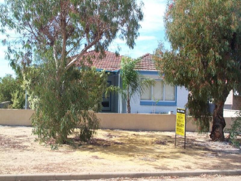 22 Forrest Street, Quairading WA 6383