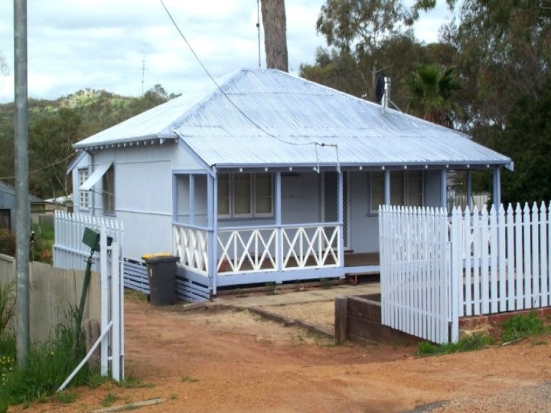 54 Grey Street, York WA 6302