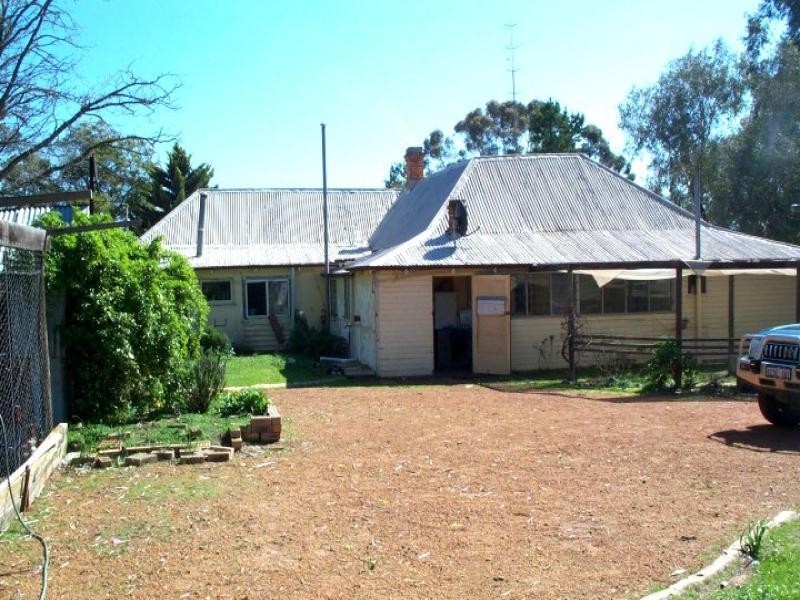 71 Vincent Street, Beverley WA 6304