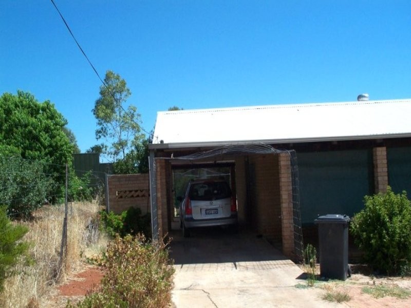 5 Thomson Street, York WA 6302