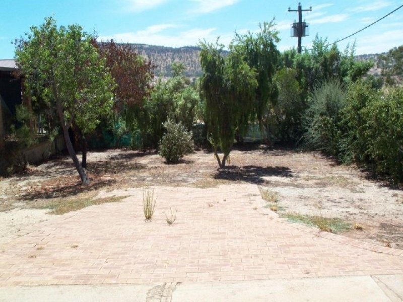 5 Thomson Street, York WA 6302