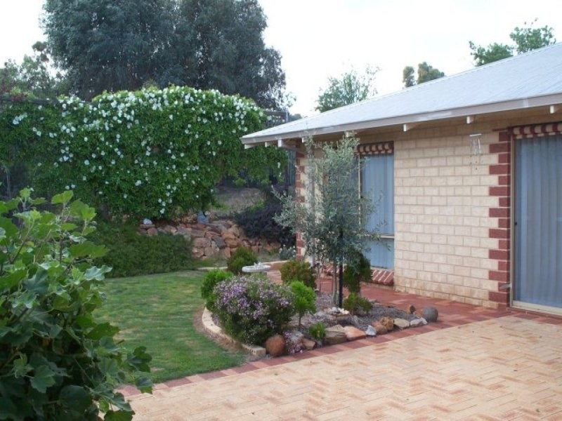 2 Hope Street, York WA 6302