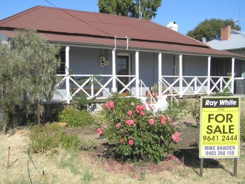 11 Tenth Road, York WA 6302